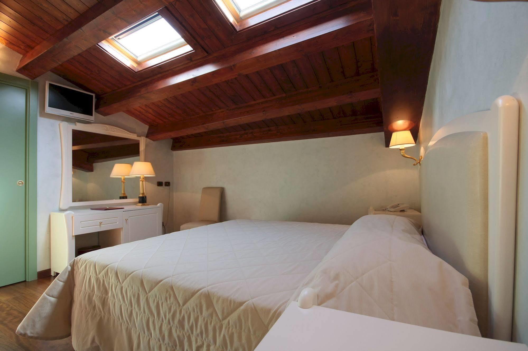 Hotel Rojan Sulmona Zewnętrze zdjęcie