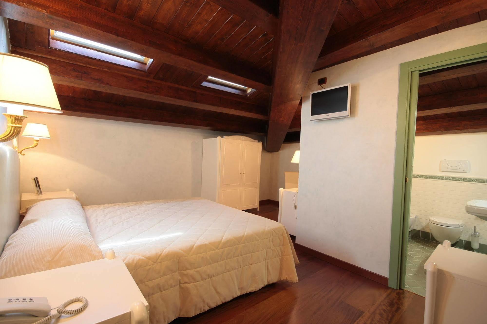 Hotel Rojan Sulmona Zewnętrze zdjęcie